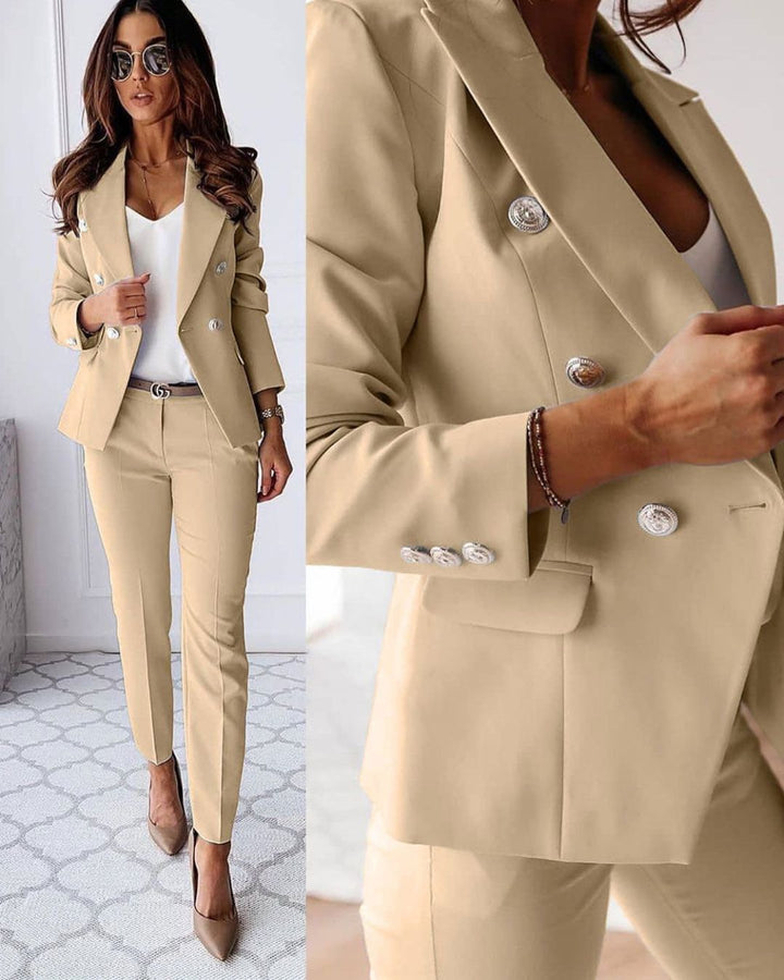 Amaris – Refined Double-Breasted Suit