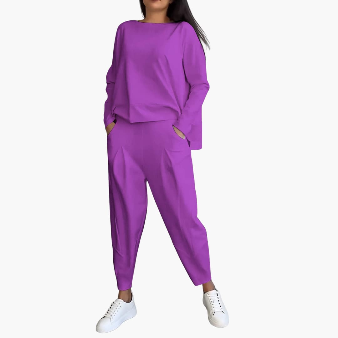 Angelica | Comfortable two-piece set with round neck