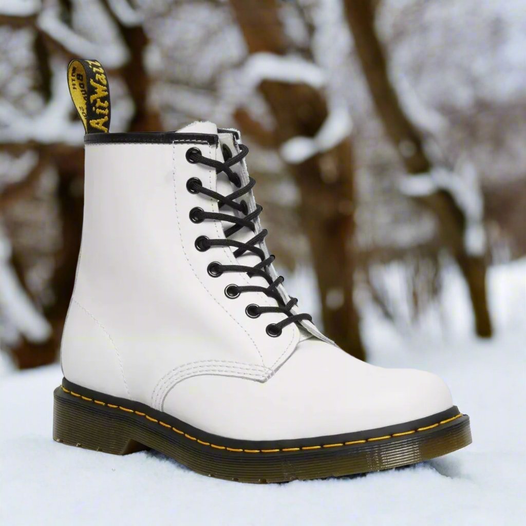 Colette – Elegant Lace-Up Boots