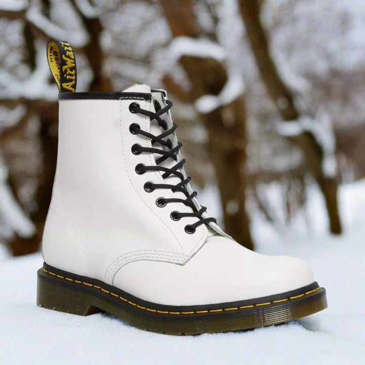 Colette – Elegant Lace-Up Boots