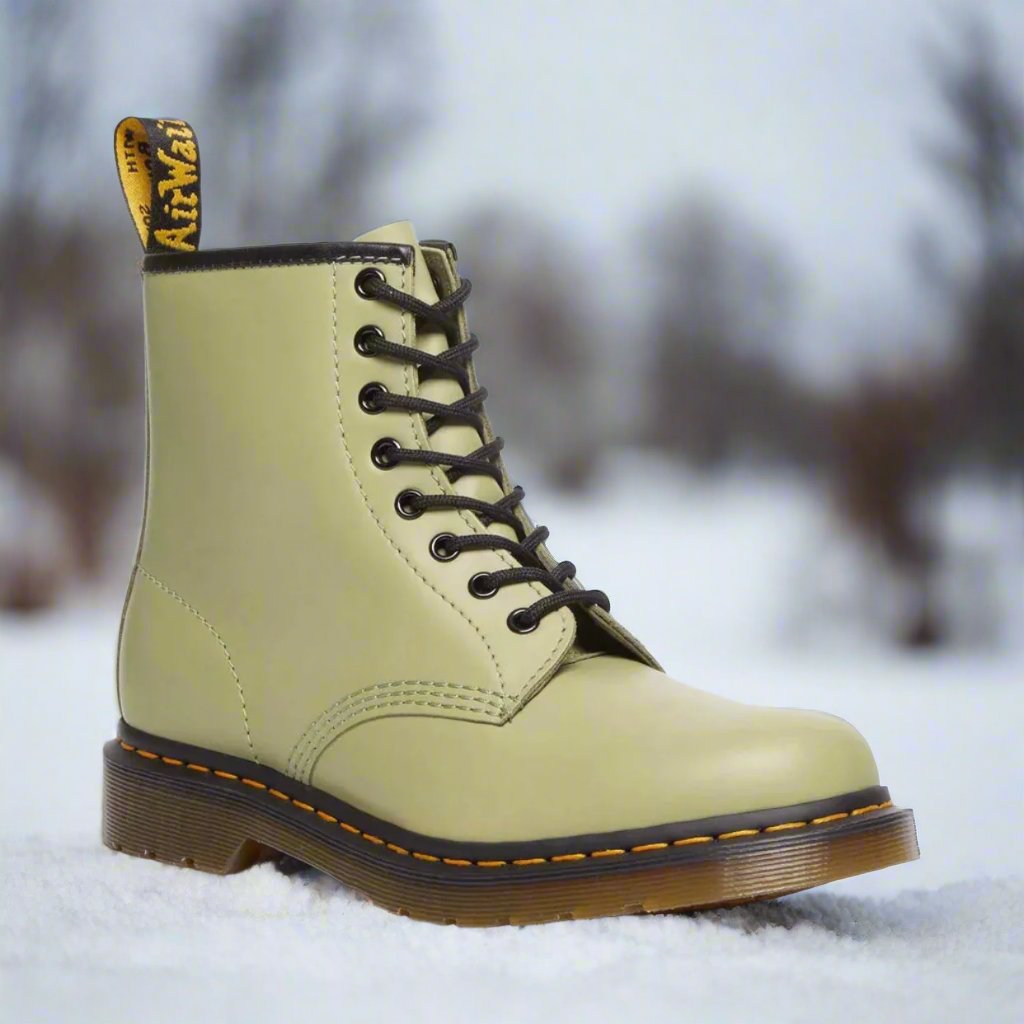 Colette – Elegant Lace-Up Boots