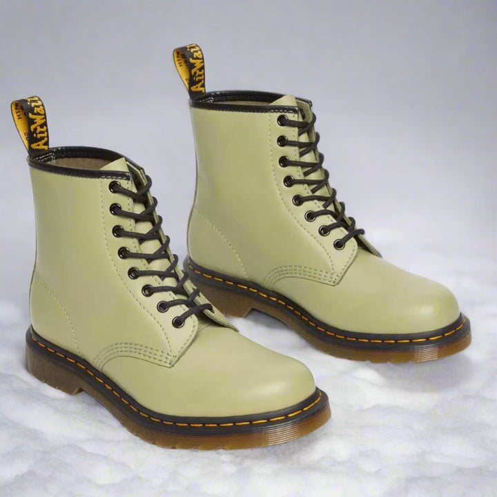 Colette – Elegant Lace-Up Boots