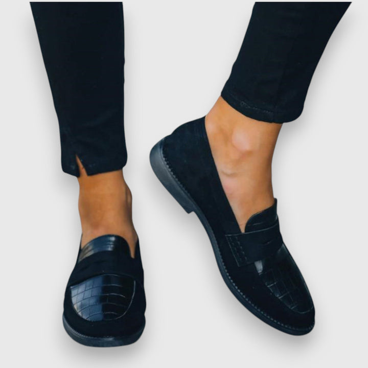 Derek | Classic Black Loafers with Crocodile Texture