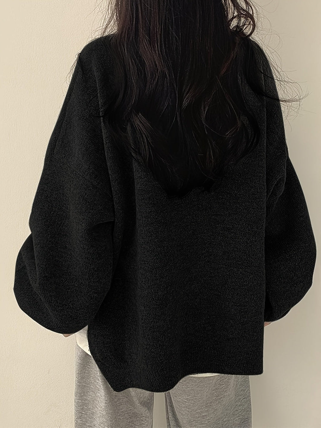 Colette – Round Neck Long Sleeve Sweater