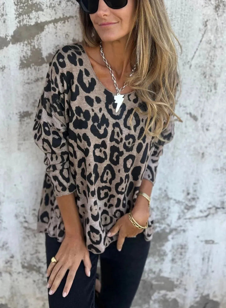 Emilia – Leopard Print Crew Neck Blouse